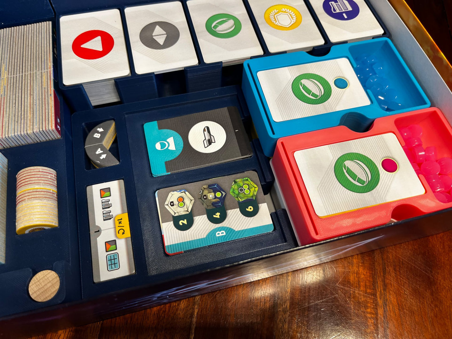KreativLayers Evacuation Game Insert, a board game organizer designed for efficient game setup and storage.