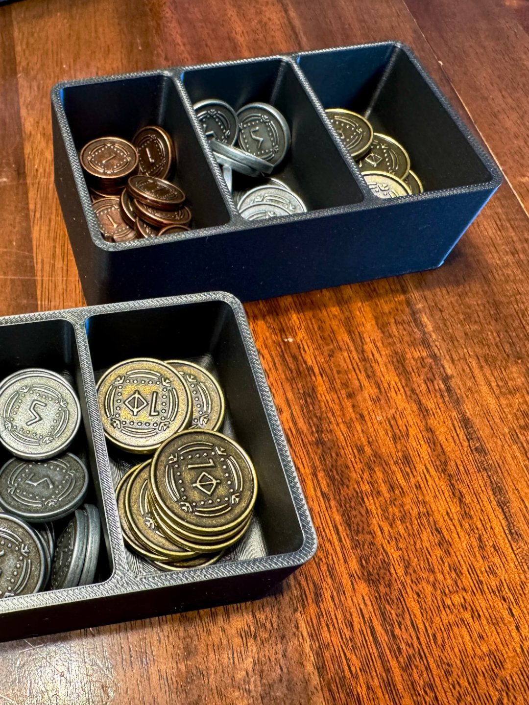KreativLayers Gentes Deluxified Coin Trays, stylish board game organizer with multiple compartments for game tokens.