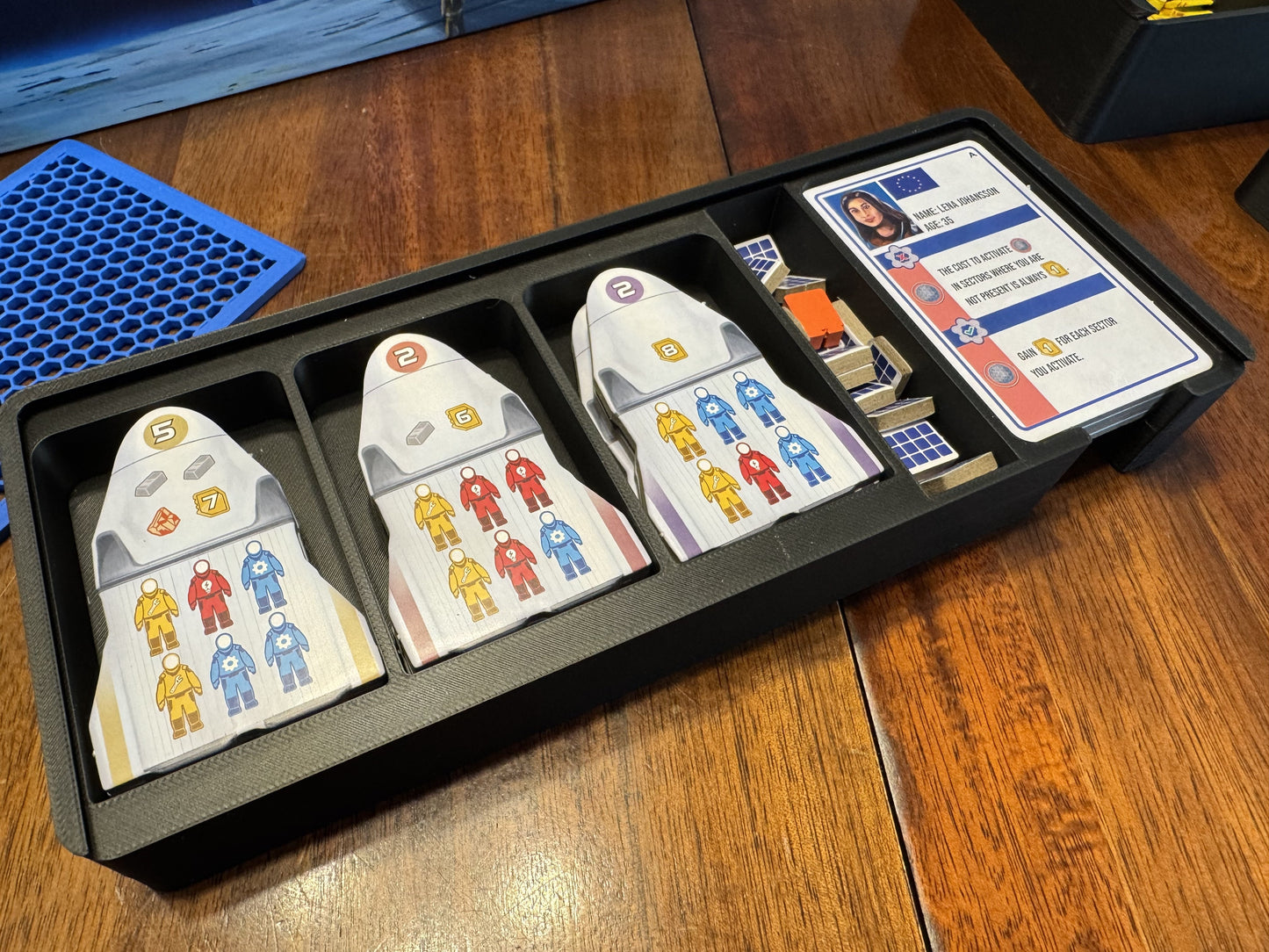 KreativLayers Shackleton Base Insert, a board game organizer with compartments for game pieces and cards.