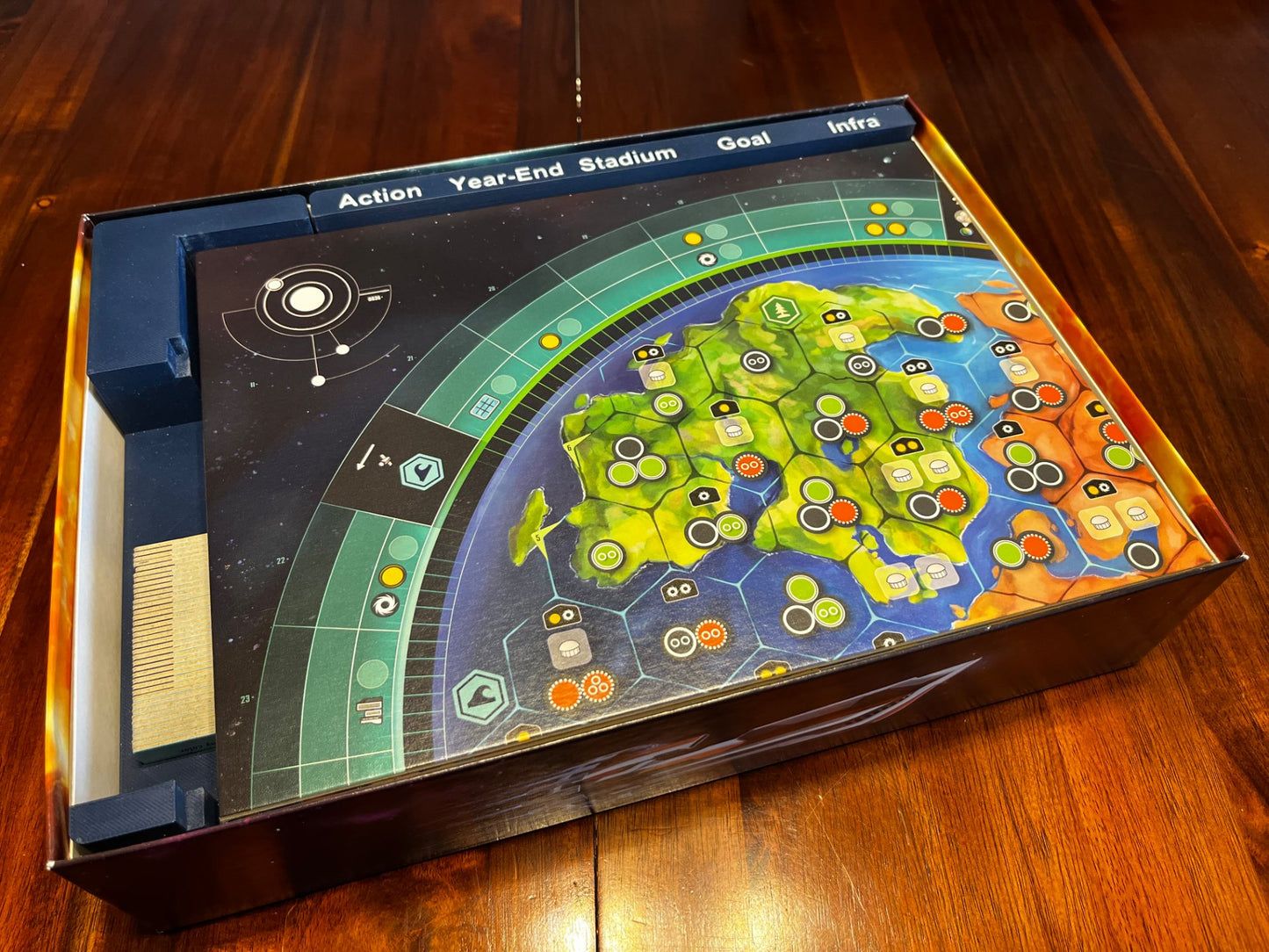 KreativLayers Evacuation Game Insert, a board game organizer with compartments for game pieces and cards.