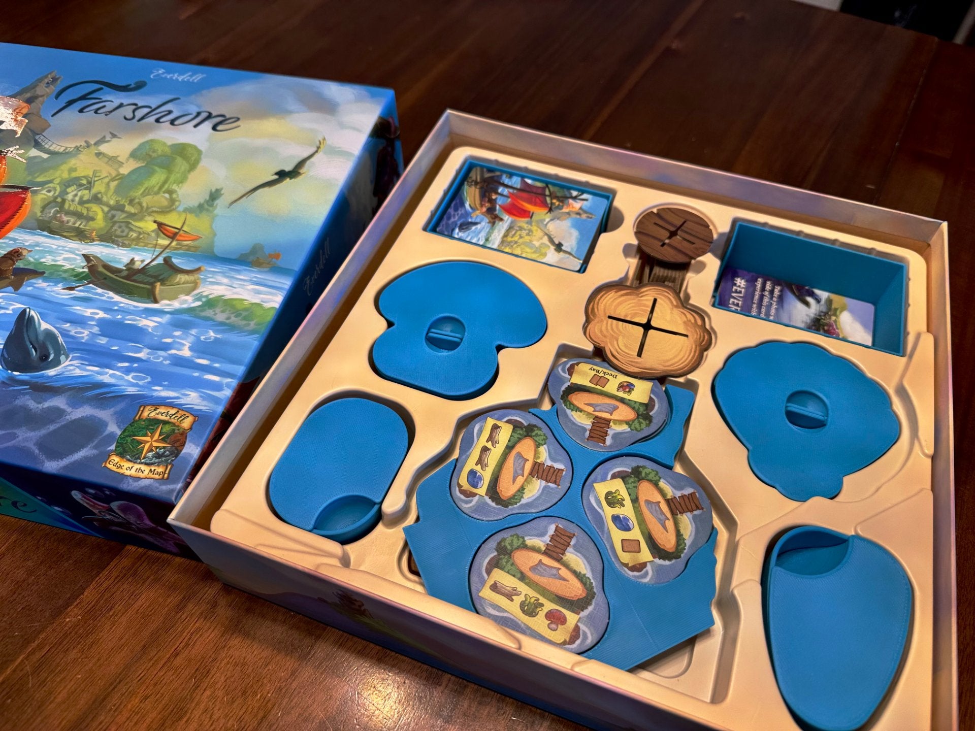 Everdell Farshore Collector's Edition insert by KreativLayers, featuring compartments for organized board game storage.