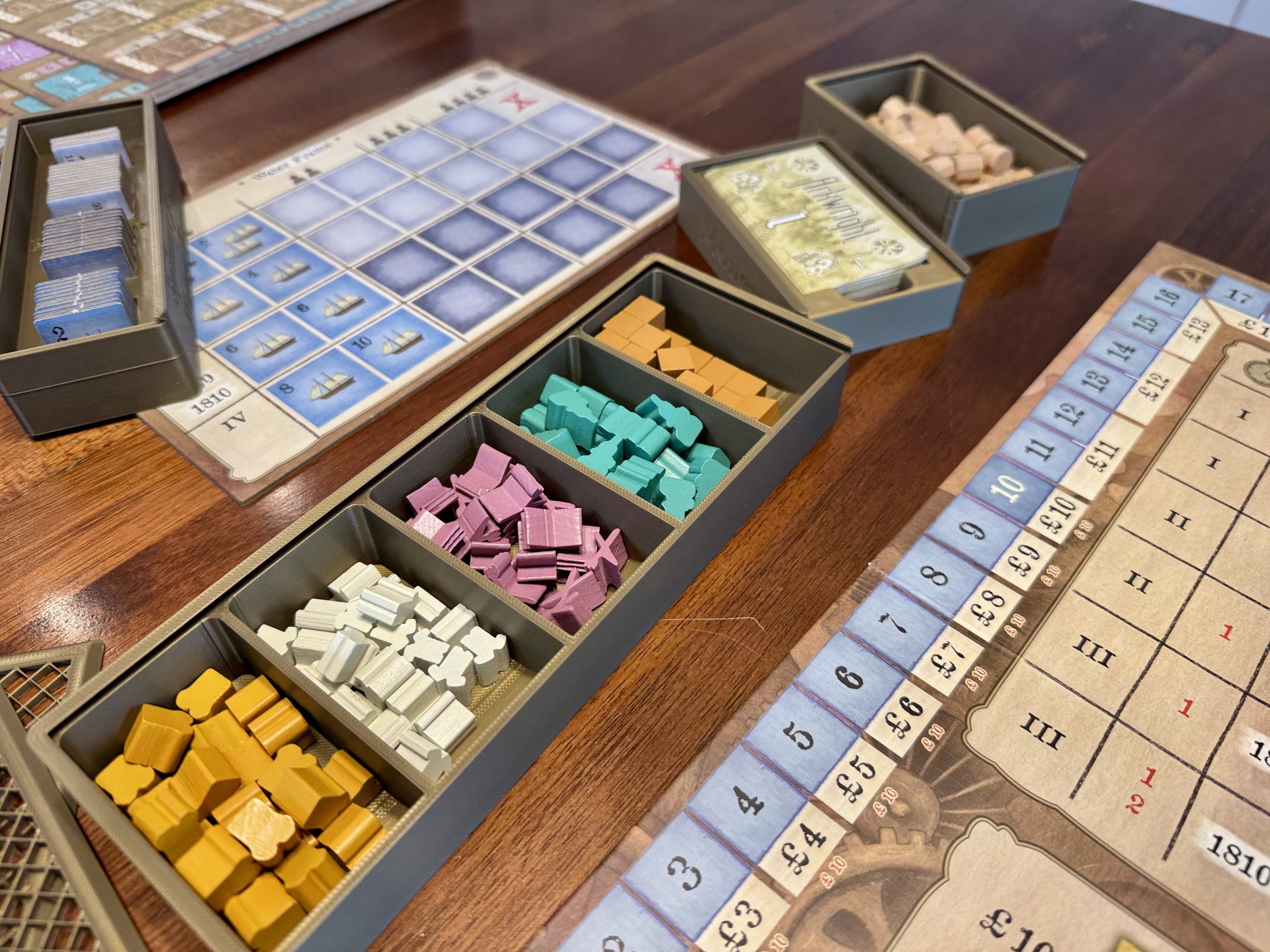 KreativLayers Arkwright game insert with worker overlay for organized board game storage and easy setup.
