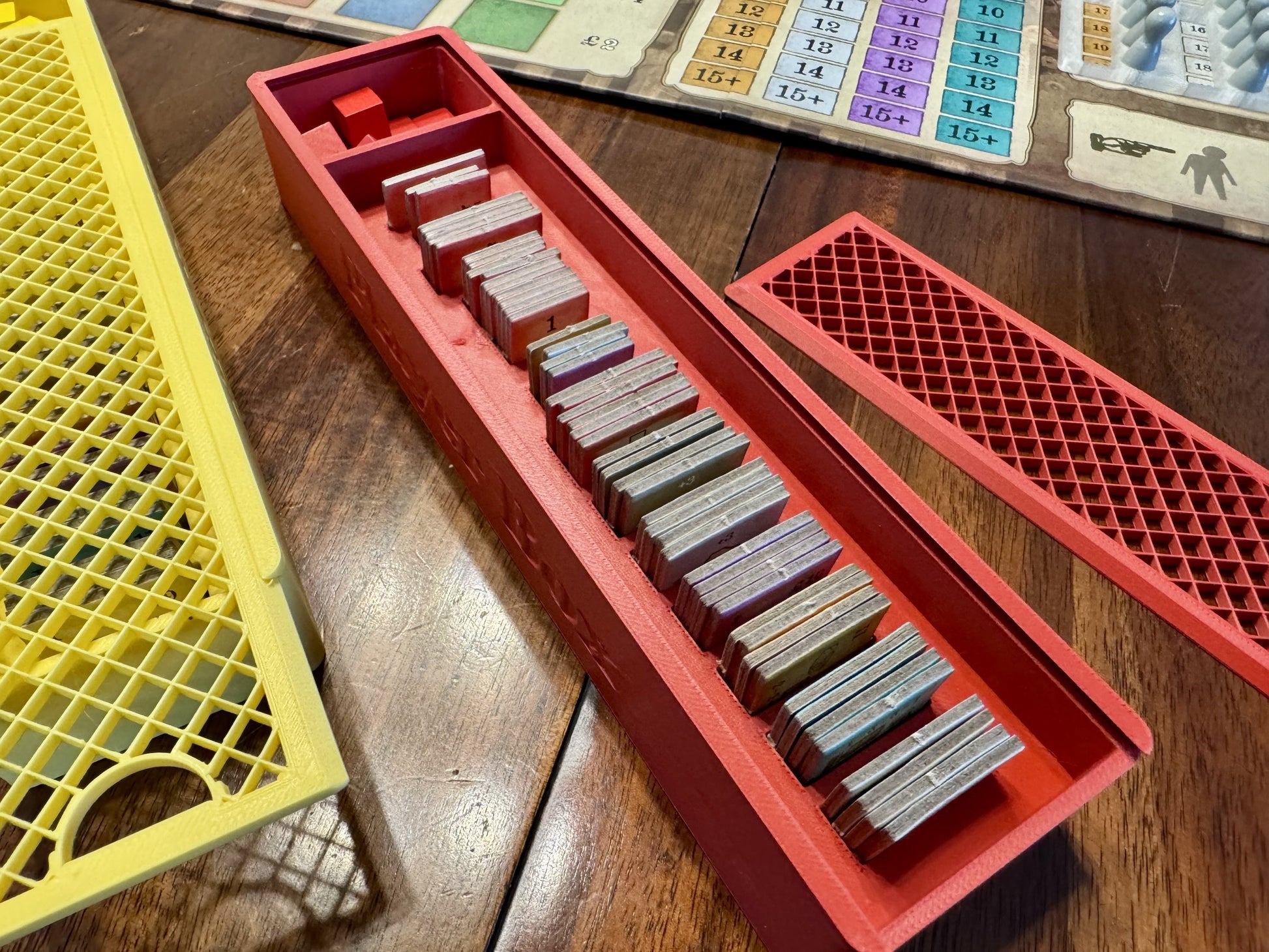 KreativLayers Arkwright game insert with worker overlay, showcasing organized compartments for board game pieces and tokens.