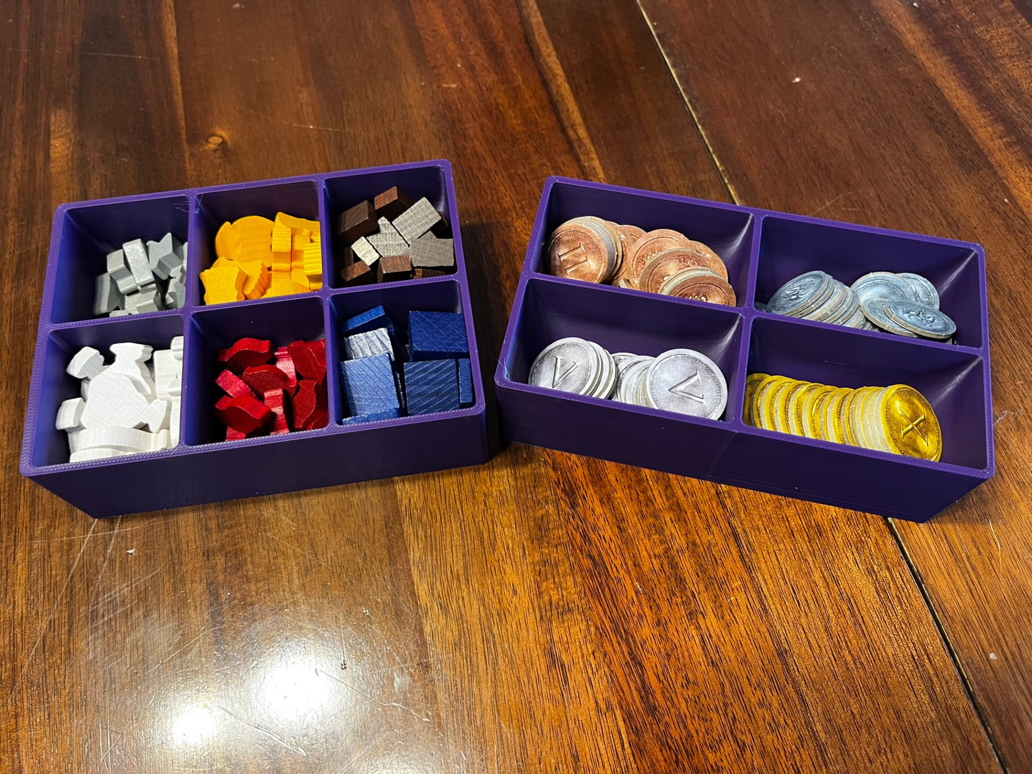 KreativLayers Concordia Venus board game organizer with compartments for game components and cards, featuring a sleek design.
