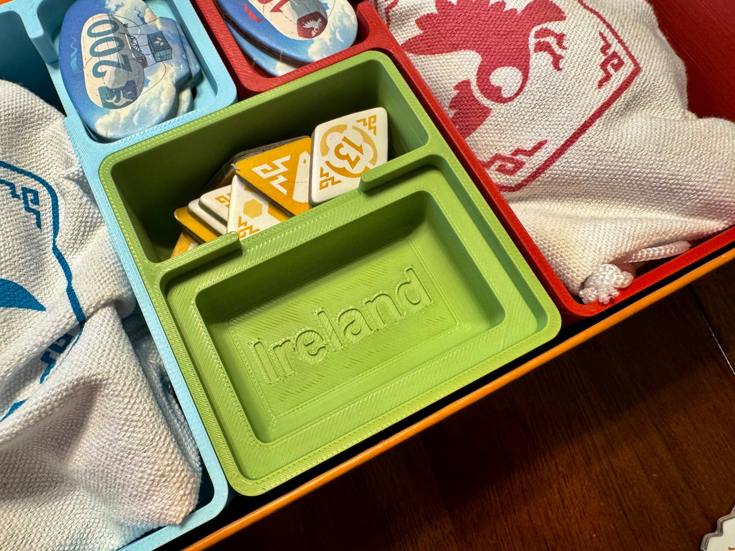 KreativLayers Rebirth Board Game Insert, organized components and compartments for efficient gameplay storage.