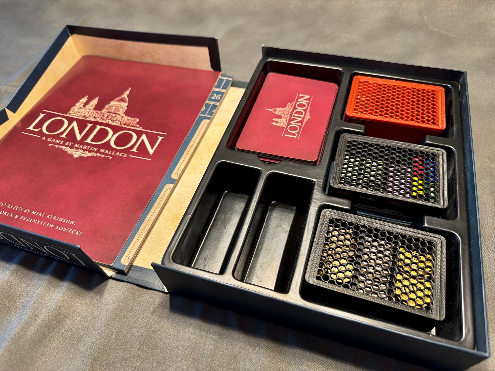 KreativLayers London (Second Edition) board game organizer with compartments for efficient game setup and storage.