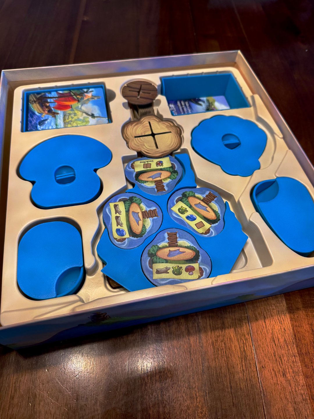 Everdell Farshore Collector's Edition Insert by KreativLayers, featuring compartments for board game organization and storage.