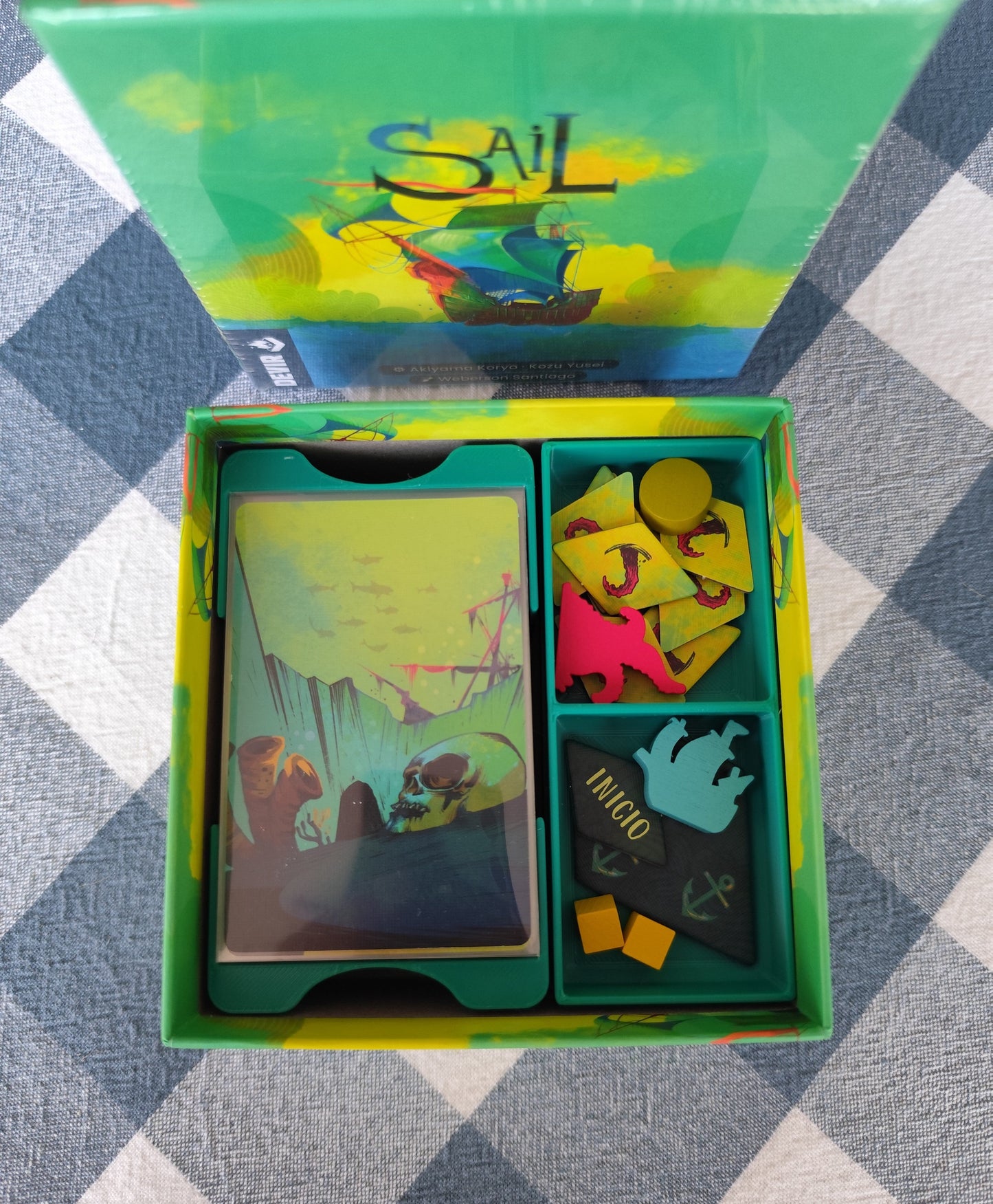 KreativLayers Sail INSERT board game organizer designed for efficient game setup and storage with multiple compartments.