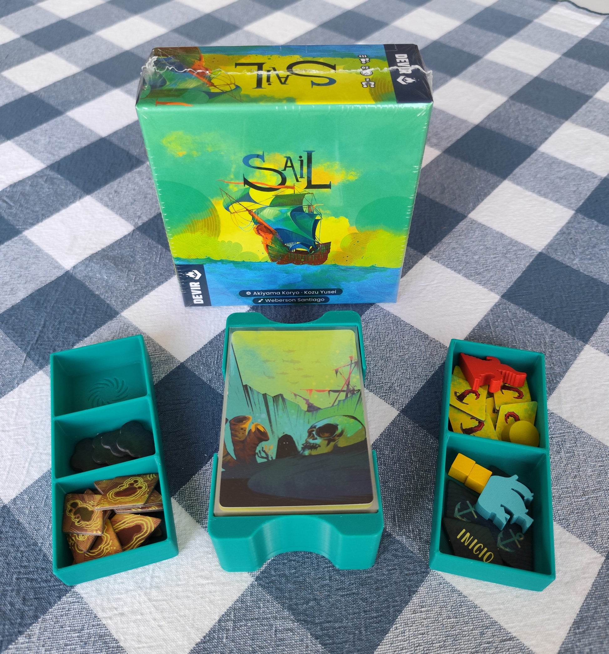 KreativLayers Sail INSERT board game organizer with compartments for game pieces and cards, designed for easy storage.