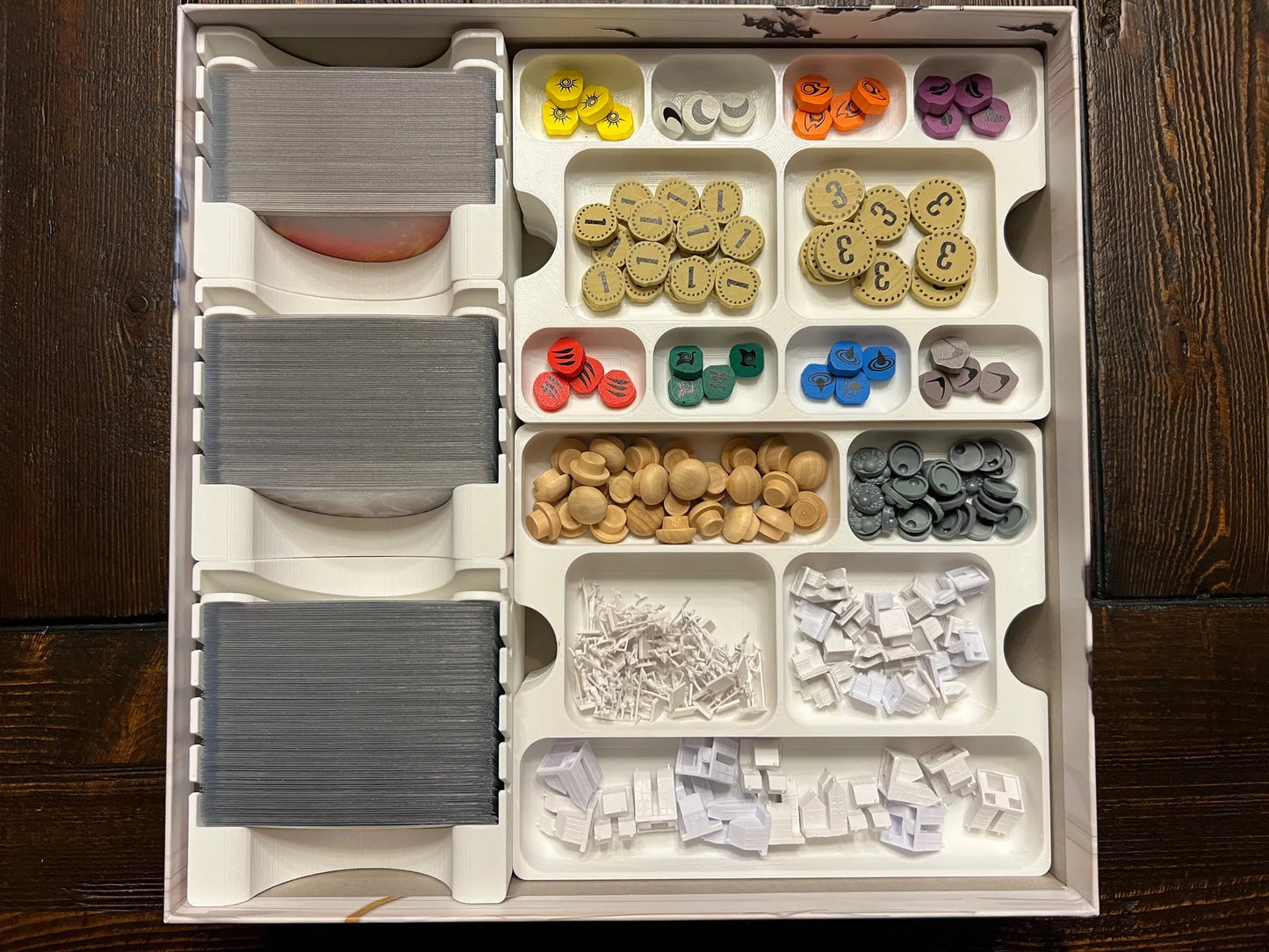 Board game organizer insert with sorted cards, tokens, and pieces by KreativLayers