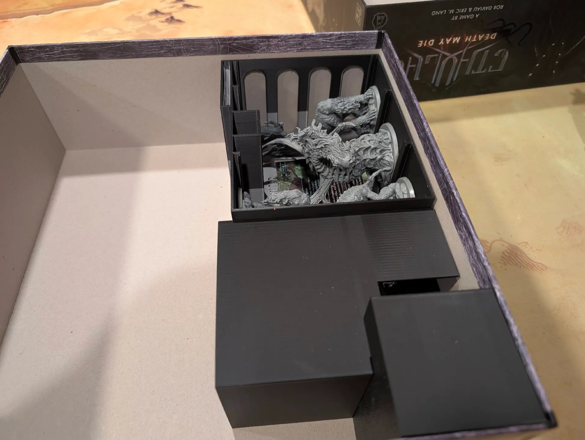 Cthulhu Death May Die Insert (Holds Season 1, 2, 3, 4, Unknowable, Goat, Yog, Ithaqua, Animal Allies) - KreativLayers