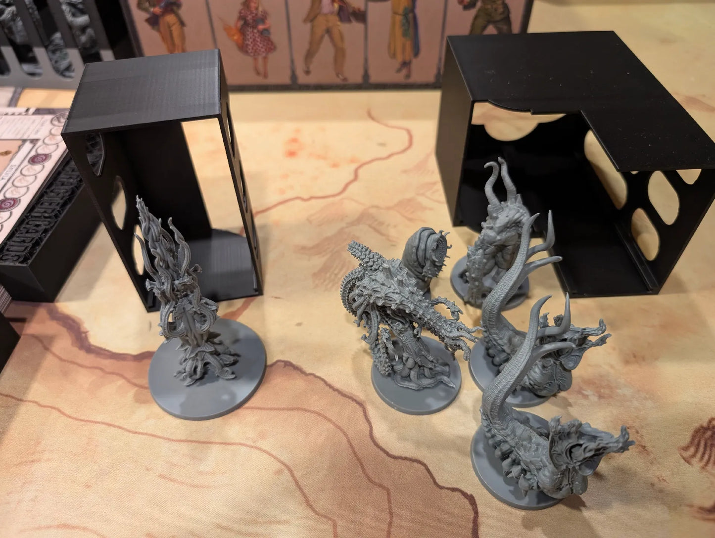 Cthulhu Death May Die Insert (Holds Season 1, 2, 3, 4, Unknowable, Goat, Yog, Ithaqua, Animal Allies) - KreativLayers