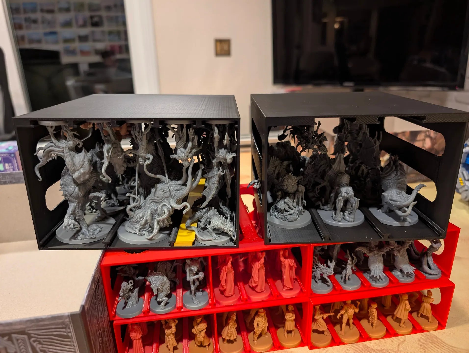 Cthulhu Death May Die Insert (Holds Season 1, 2, 3, 4, Unknowable, Goat, Yog, Ithaqua, Animal Allies) - KreativLayers